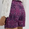 Shorts mit abstraktem Print