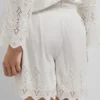 Shorts mit durchbrochenen Details