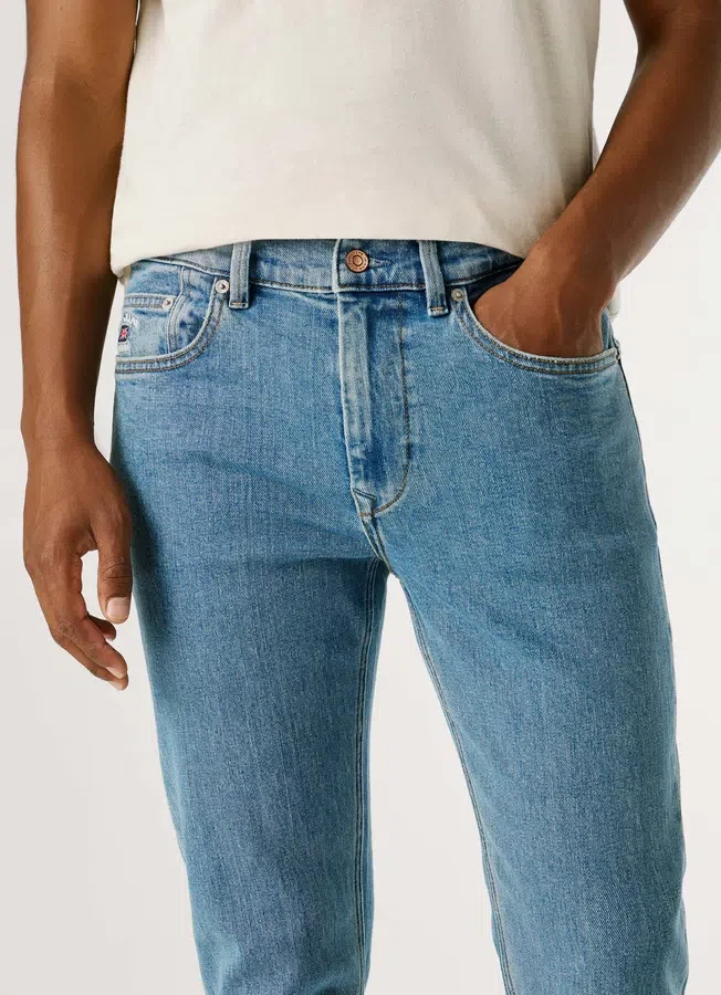 Slim-Fit-Jeans mit mittlerer Leibhöhe – Hatch Slim-Fit-Jeans mit mittlerer Leibhöhe – Hatch