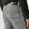 Slim-Fit-Jeans mit mittlerer Leibhöhe – Hatch Slim-Fit-Jeans mit mittlerer Leibhöhe – Hatch