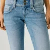 Slim-Fit-Jeans mit mittlerer Leibhöhe – Iconic Gen