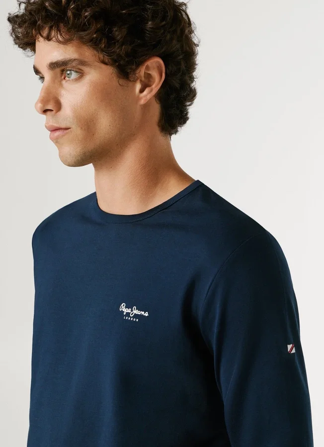Slim-Fit-Langarm-T-Shirt Slim-Fit-Langarm-T-Shirt
