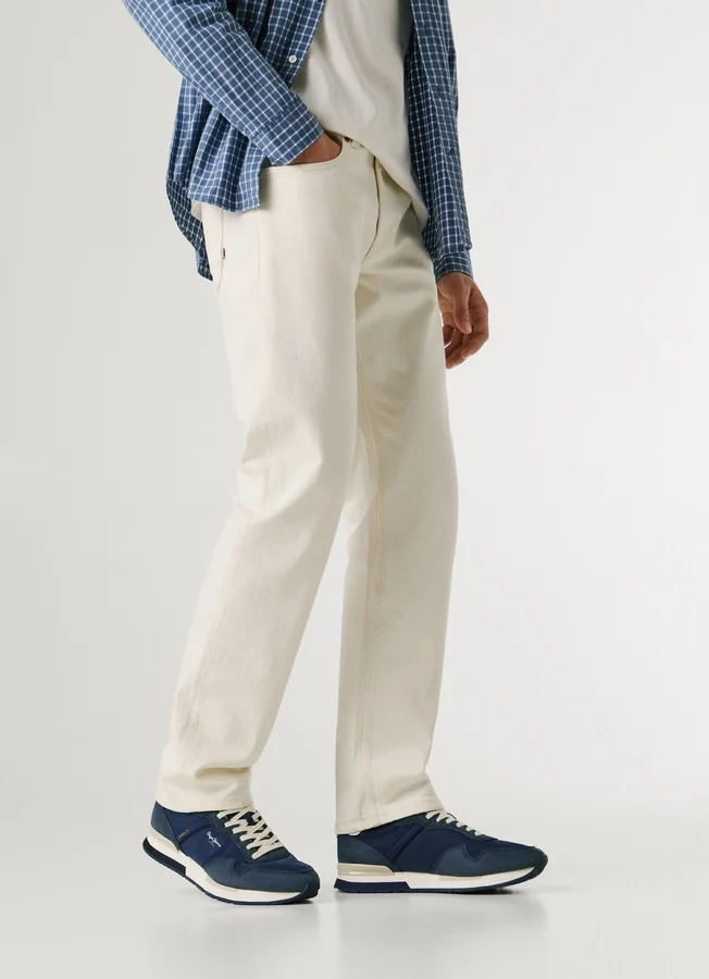 Sneaker aus Leder mit Details aus Wildleder Sneaker aus Leder mit Details aus Wildleder