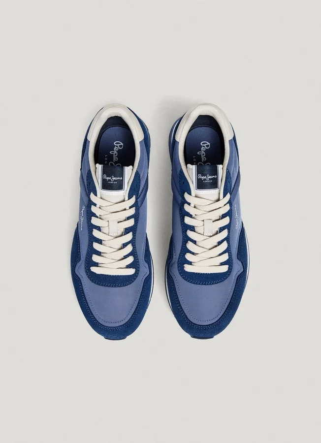 Sneaker aus Leder mit Details aus Wildleder Sneaker aus Leder mit Details aus Wildleder