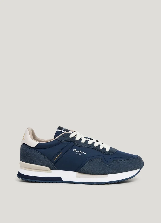 Sneaker aus Leder mit Details aus Wildleder Sneaker aus Leder mit Details aus Wildleder