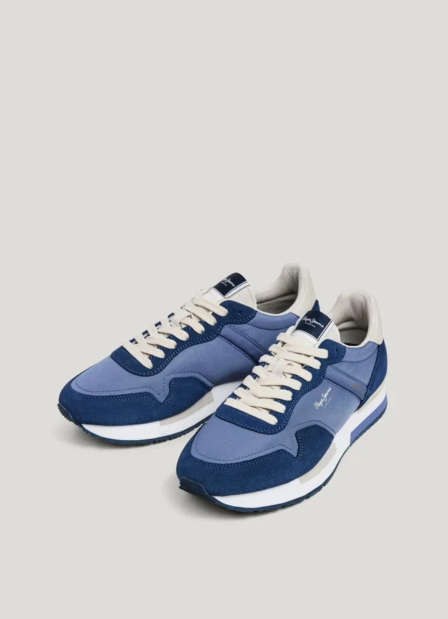 Sneaker aus Leder mit Details aus Wildleder Sneaker aus Leder mit Details aus Wildleder