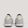 Sneaker aus Leder mit Details aus Wildleder