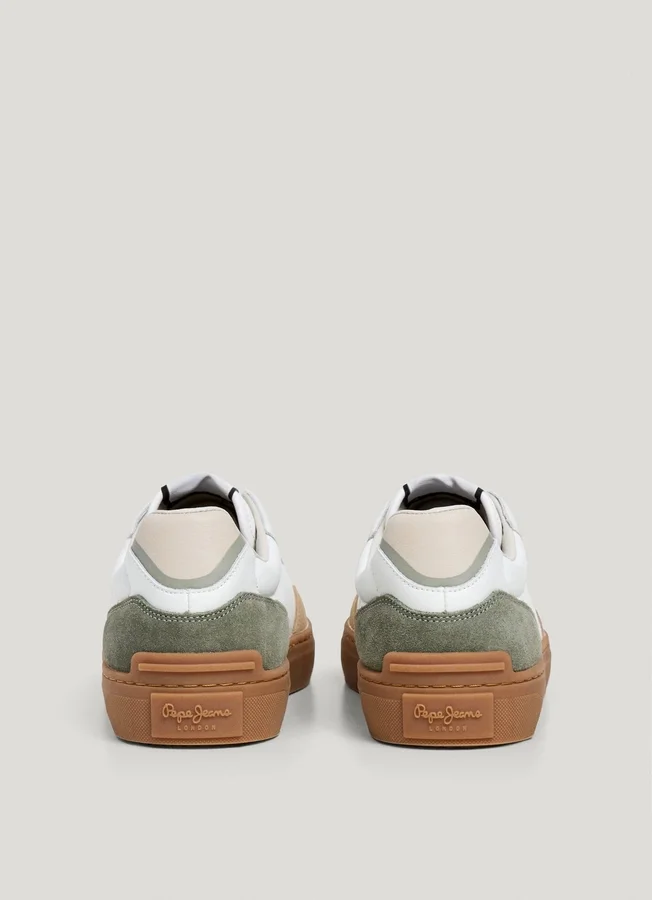 Sneaker aus Leder mit Details aus Wildleder Sneaker aus Leder mit Details aus Wildleder