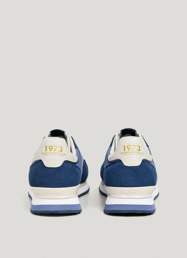 Sneaker aus Leder mit Details aus Wildleder Sneaker aus Leder mit Details aus Wildleder