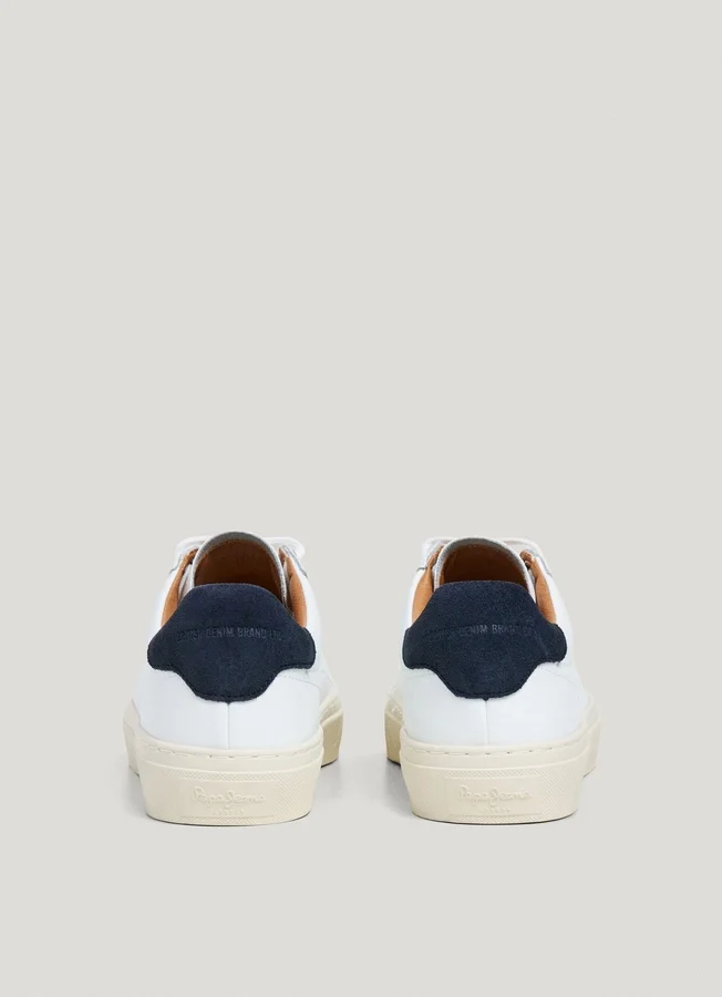 Sneaker aus Leder mit Details aus Wildleder Sneaker aus Leder mit Details aus Wildleder