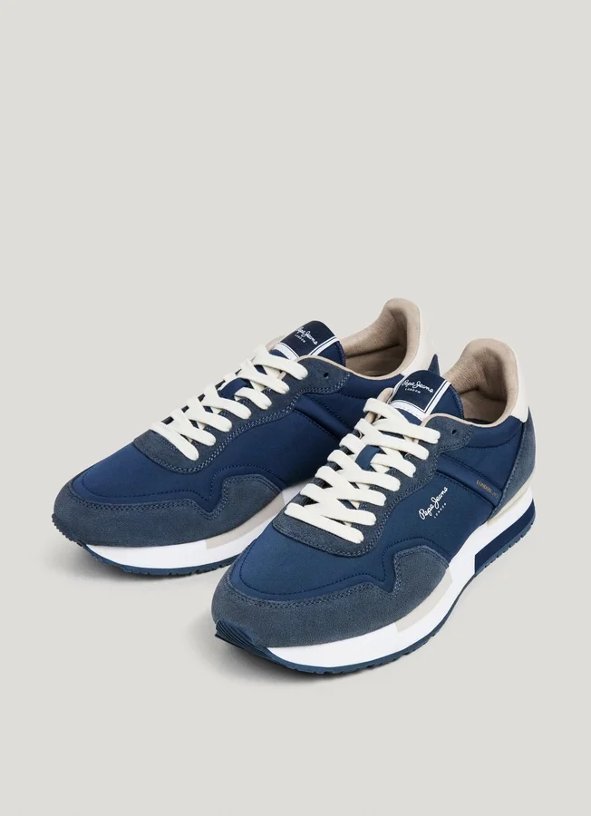 Sneaker aus Leder mit Details aus Wildleder Sneaker aus Leder mit Details aus Wildleder