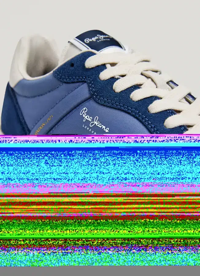 Sneaker aus Leder mit Details aus Wildleder Sneaker aus Leder mit Details aus Wildleder