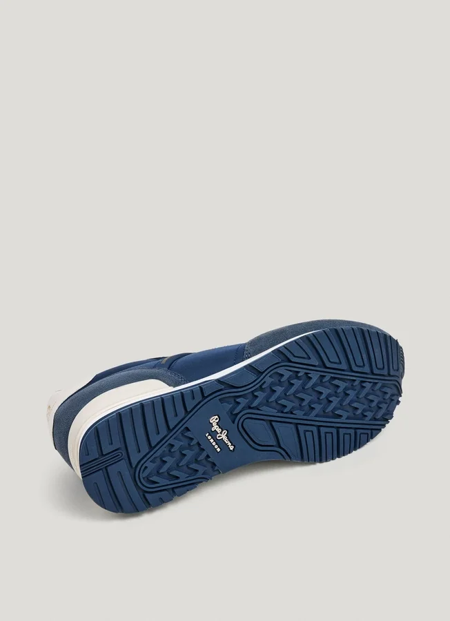 Sneaker aus Leder mit Details aus Wildleder Sneaker aus Leder mit Details aus Wildleder