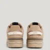 Sneaker mit Cupsole aus Wildleder Sneaker mit Cupsole aus Wildleder