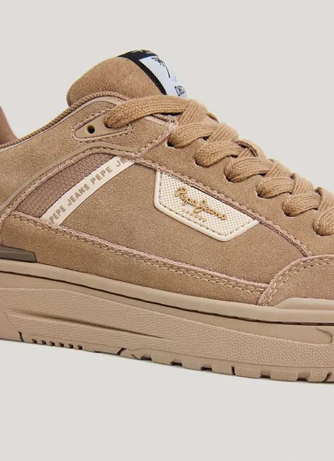 Sneaker mit Cupsole aus Wildleder Sneaker mit Cupsole aus Wildleder