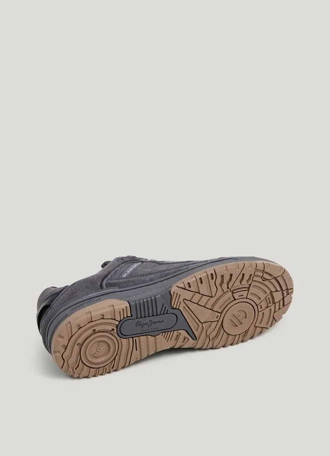 Sneaker mit Cupsole aus Wildleder Sneaker mit Cupsole aus Wildleder
