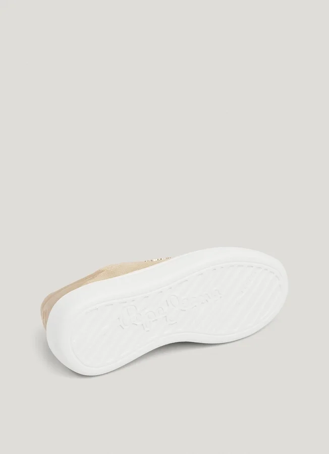 Sneaker mit Cupsole aus Wildleder Sneaker mit Cupsole aus Wildleder