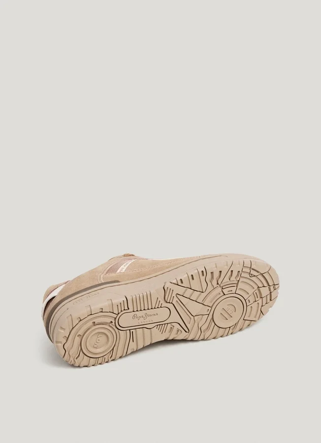 Sneaker mit Cupsole aus Wildleder Sneaker mit Cupsole aus Wildleder