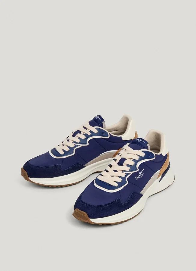 Sneaker mit Details aus Wildleder Sneaker mit Details aus Wildleder