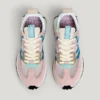 Sneaker mit transparenten Details Sneaker mit transparenten Details