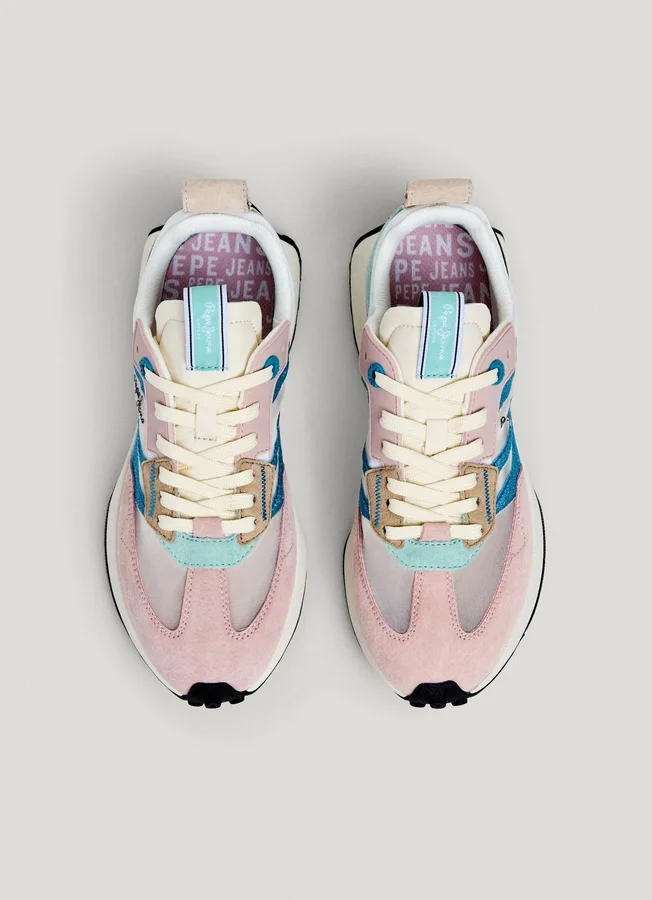 Sneaker mit transparenten Details Sneaker mit transparenten Details