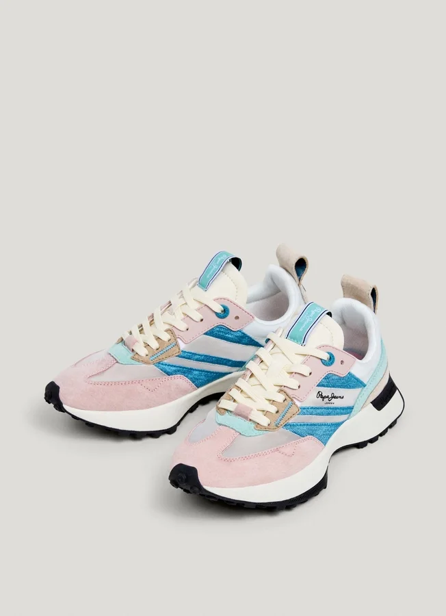Sneaker mit transparenten Details Sneaker mit transparenten Details