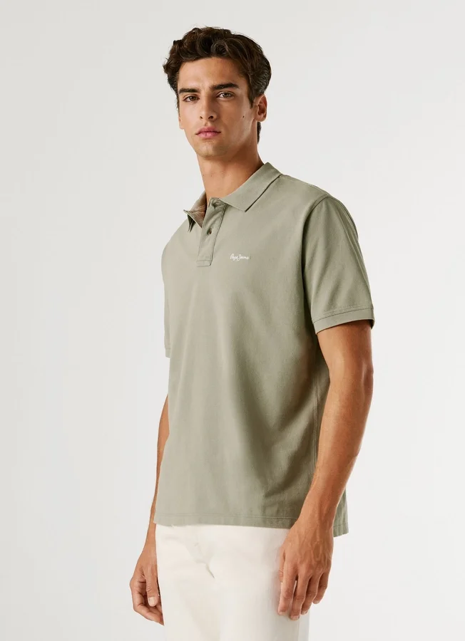Stückgefärbtes Piqué-Poloshirt Stückgefärbtes Piqué-Poloshirt