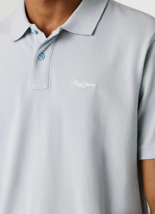 Stückgefärbtes Piqué-Poloshirt Stückgefärbtes Piqué-Poloshirt