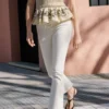 Stretchhose mit ausgestelltem Schnitt