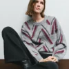 Strickpullover mit Rundhalsausschnitt Strickpullover mit Rundhalsausschnitt