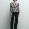Strickpullover mit Rundhalsausschnitt Strickpullover mit Rundhalsausschnitt