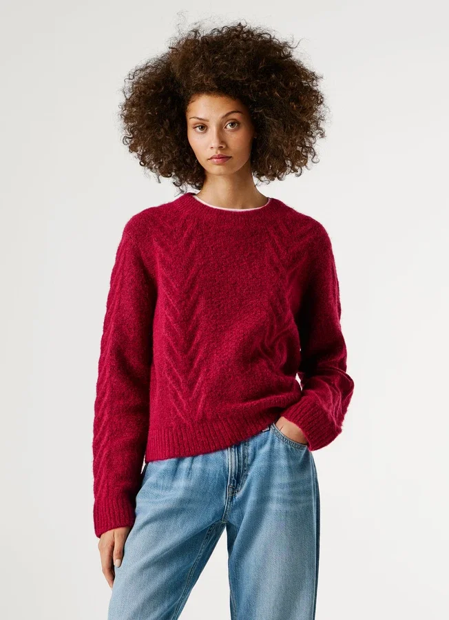 Strickpullover mit Rundhalsausschnitt Strickpullover mit Rundhalsausschnitt