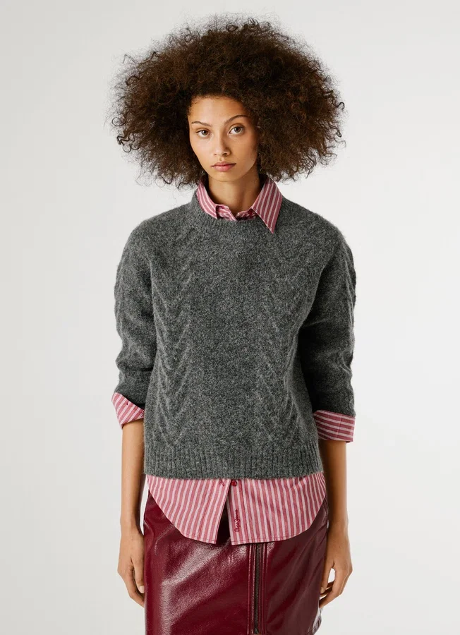 Strickpullover mit Rundhalsausschnitt Strickpullover mit Rundhalsausschnitt