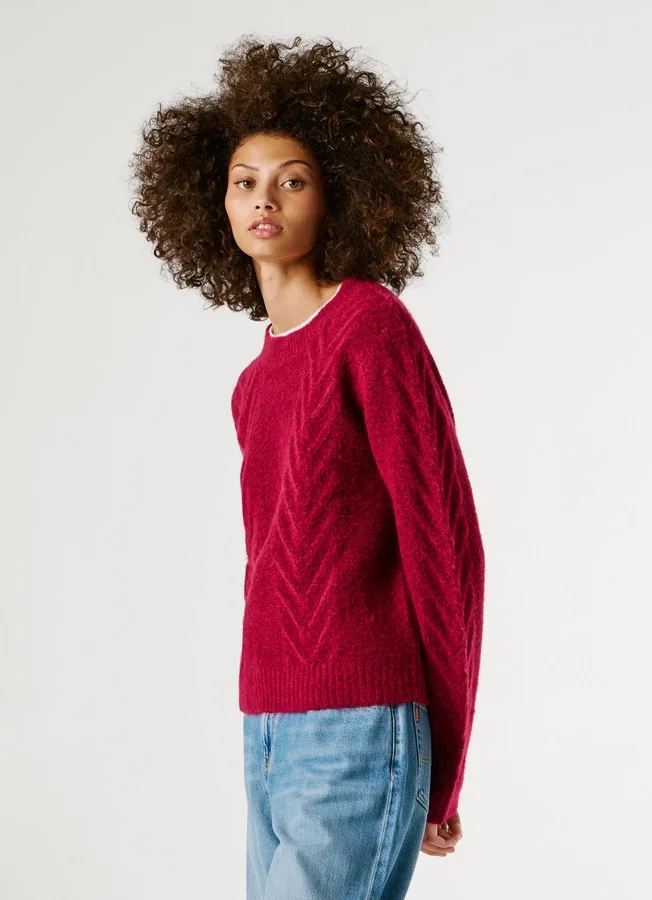 Strickpullover mit Rundhalsausschnitt Strickpullover mit Rundhalsausschnitt