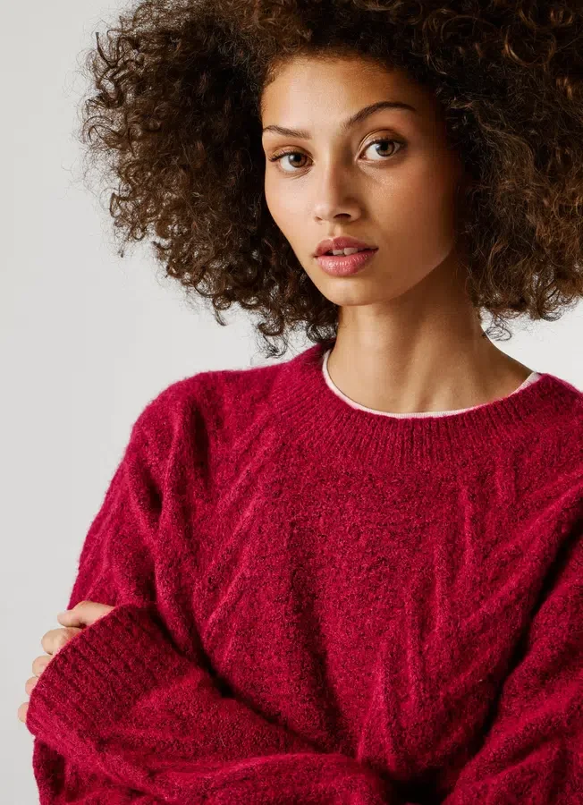 Strickpullover mit Rundhalsausschnitt Strickpullover mit Rundhalsausschnitt