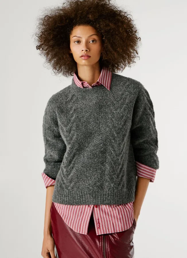 Strickpullover mit Rundhalsausschnitt Strickpullover mit Rundhalsausschnitt