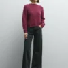Strickpullover mit V-Ausschnitt Strickpullover mit V-Ausschnitt