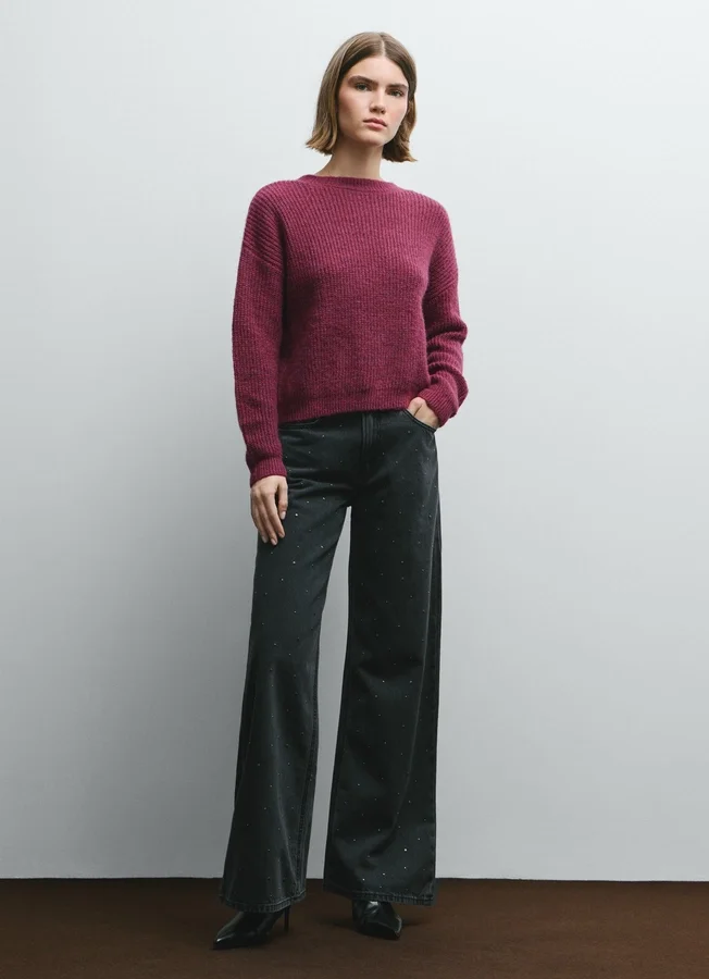 Strickpullover mit V-Ausschnitt Strickpullover mit V-Ausschnitt