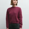 Strickpullover mit V-Ausschnitt Strickpullover mit V-Ausschnitt