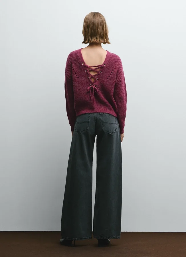 Strickpullover mit V-Ausschnitt Strickpullover mit V-Ausschnitt