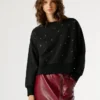 Sweatshirt mit Rundhalsausschnitt und Nieten