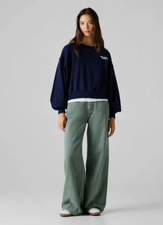 Sweatshirt mit Rundhalsausschnitt und normaler Passform