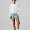 Sweatshirt mit Rundhalsausschnitt und normaler Passform Sweatshirt mit Rundhalsausschnitt und normaler Passform