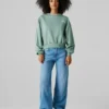 Sweatshirt mit Rundhalsausschnitt und normaler Passform Sweatshirt mit Rundhalsausschnitt und normaler Passform