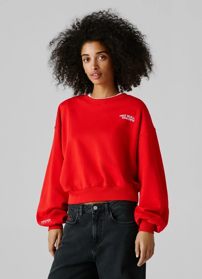 Sweatshirt mit Rundhalsausschnitt und normaler Passform Sweatshirt mit Rundhalsausschnitt und normaler Passform