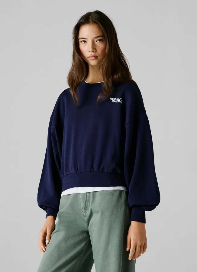 Sweatshirt mit Rundhalsausschnitt und normaler Passform Sweatshirt mit Rundhalsausschnitt und normaler Passform