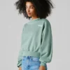 Sweatshirt mit Rundhalsausschnitt und normaler Passform Sweatshirt mit Rundhalsausschnitt und normaler Passform