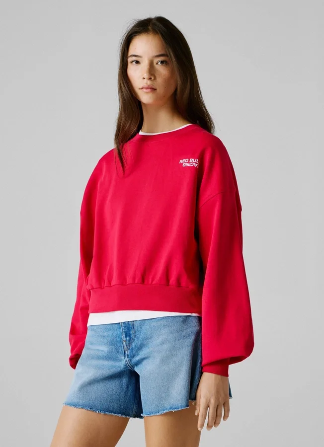 Sweatshirt mit Rundhalsausschnitt und normaler Passform Sweatshirt mit Rundhalsausschnitt und normaler Passform