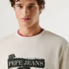 Sweatshirt mit Rundhalsausschnitt und normaler Passform Sweatshirt mit Rundhalsausschnitt und normaler Passform