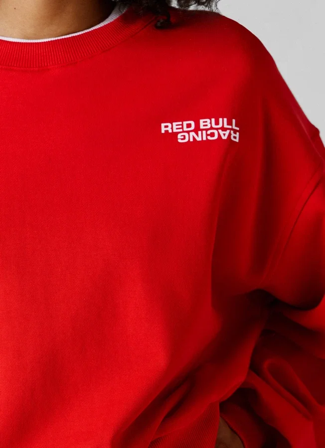 Sweatshirt mit Rundhalsausschnitt und normaler Passform Sweatshirt mit Rundhalsausschnitt und normaler Passform